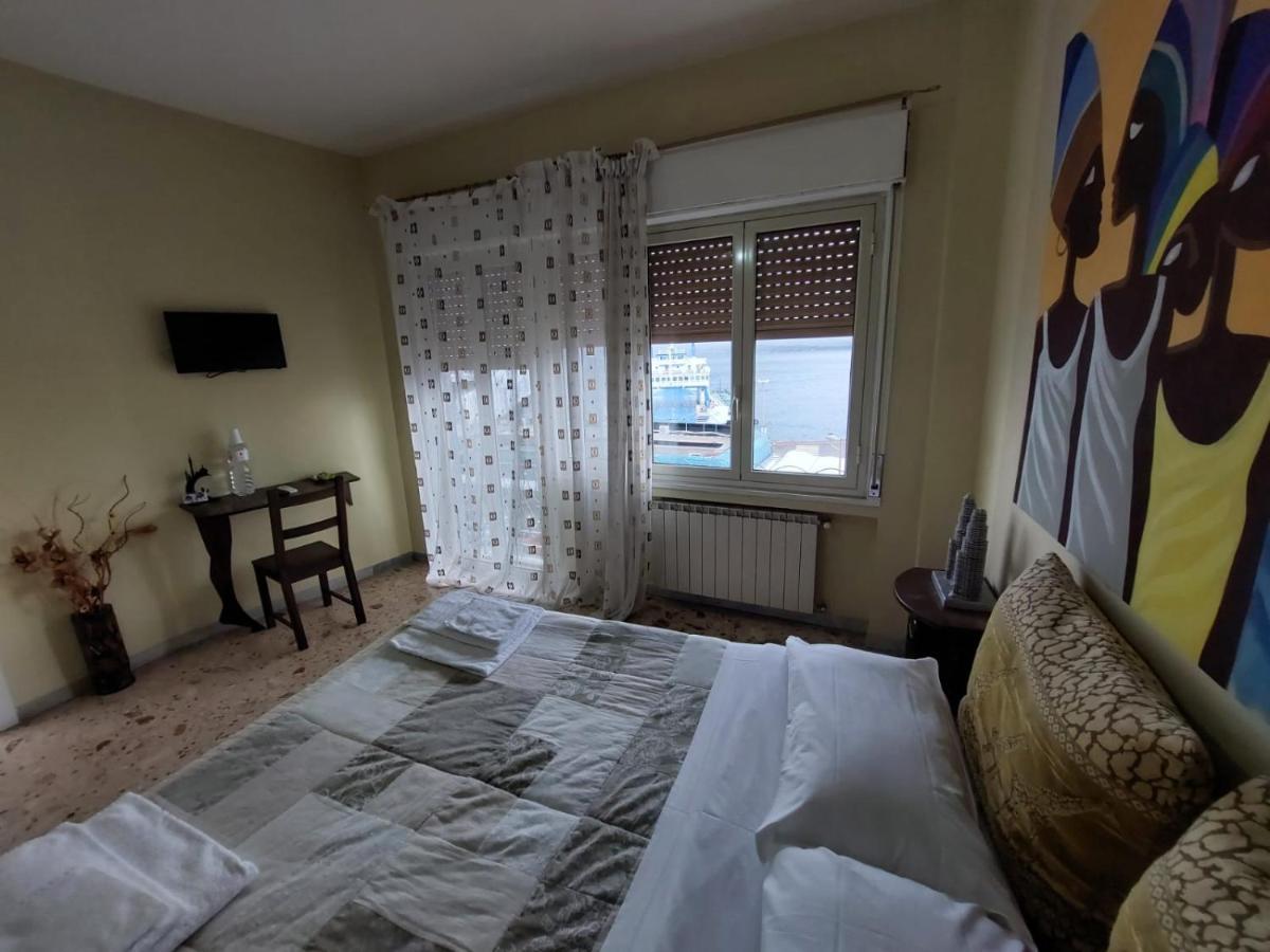 B&B Il Mappamondo Messine Extérieur photo